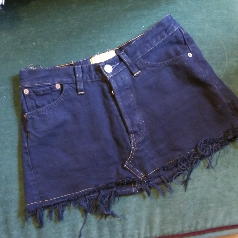 Levis mini skirt